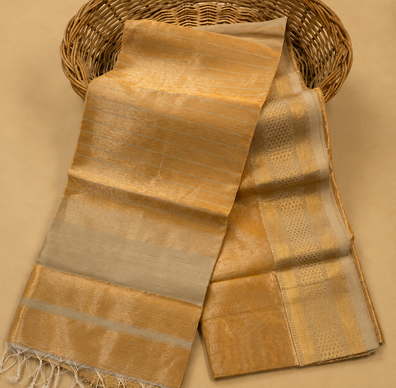 Antique Gold  Tissue Maheshwari Saree - AUV-900029