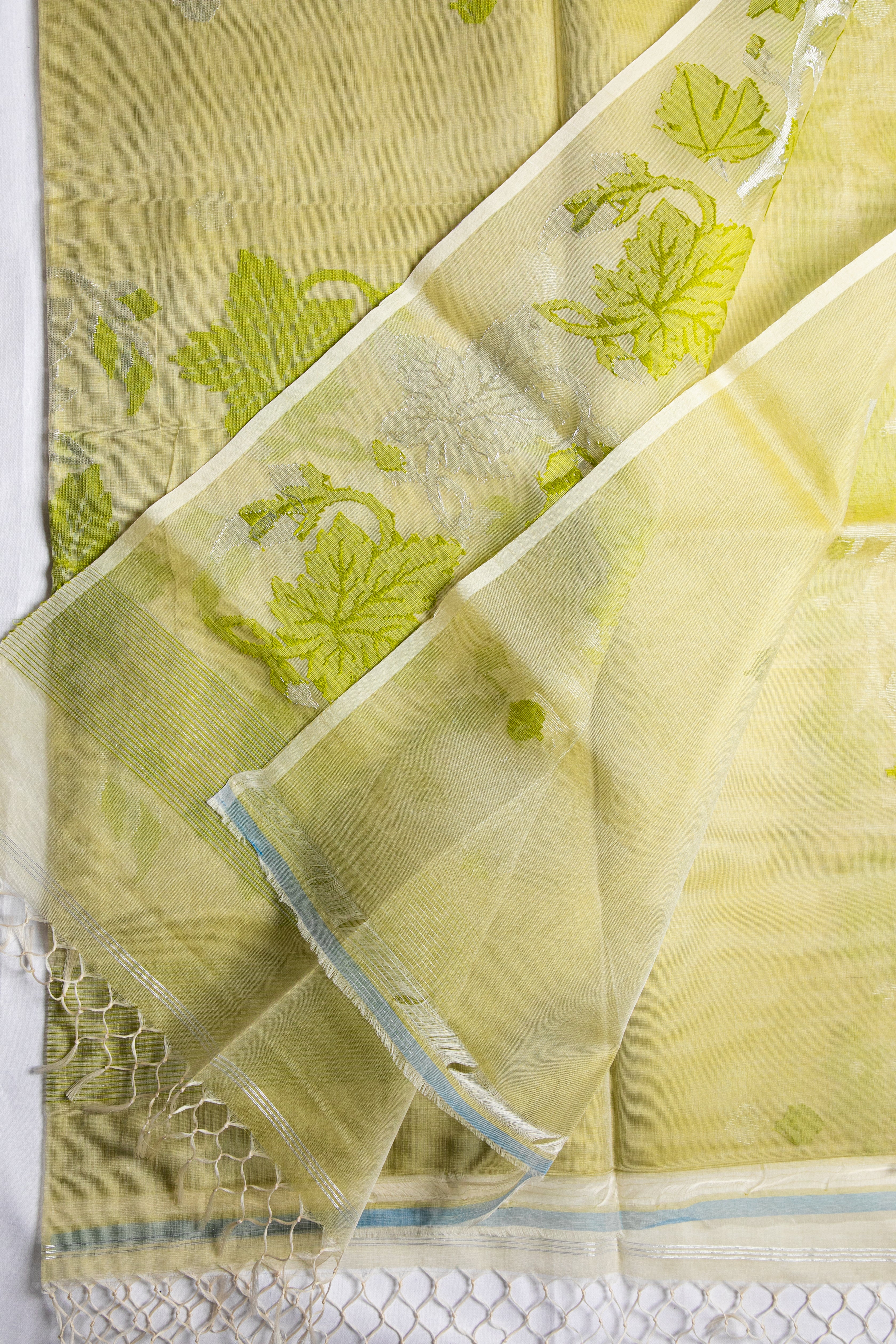 Citrus Vine Jamdani — Pure Muslin Handloom Saree