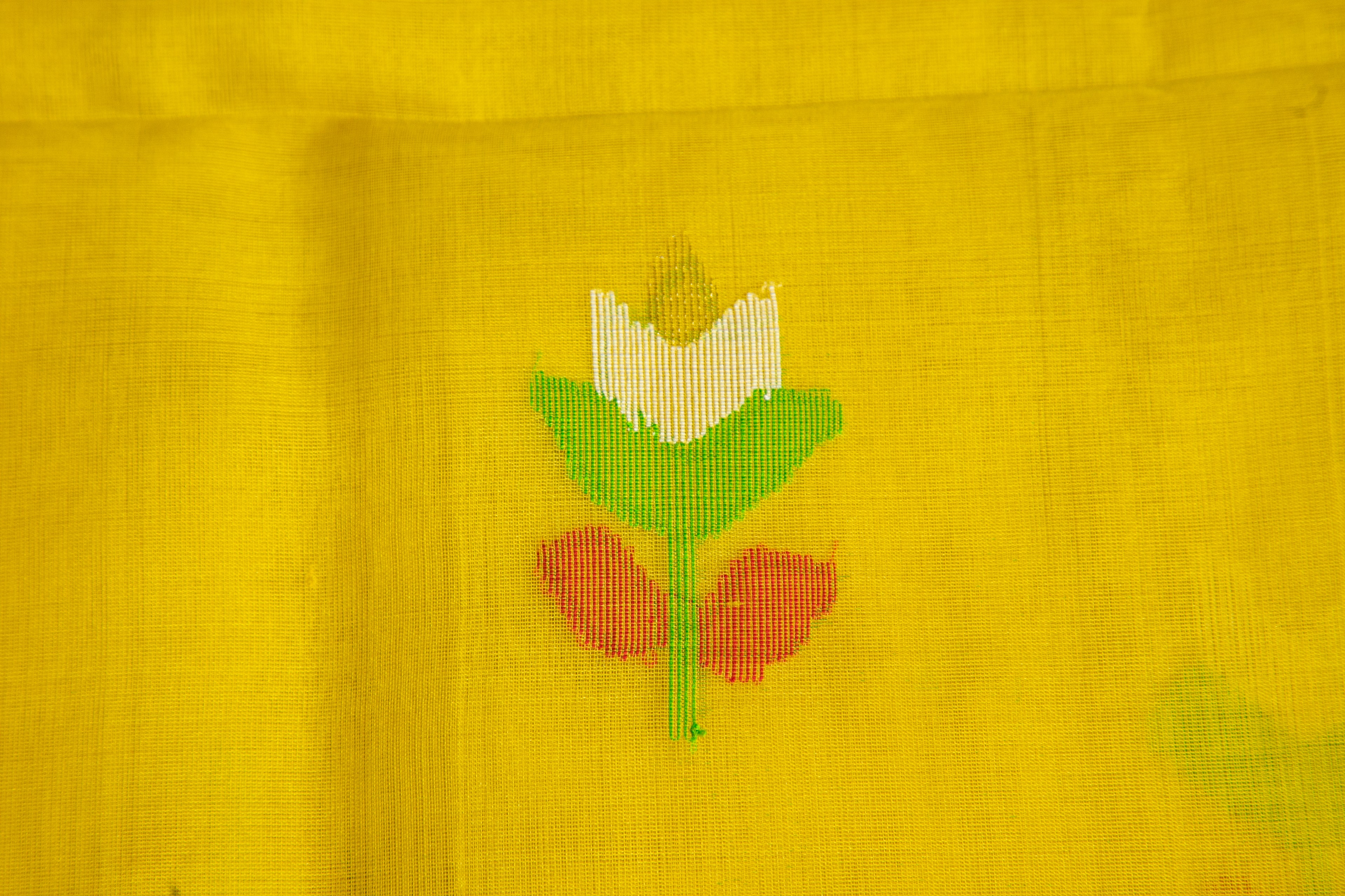 Yellow Jamdani — Pure Muslin Handloom Saree