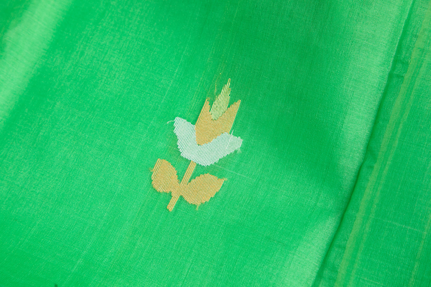 Jade Green Jamdani — Pure Muslin Handloom Saree